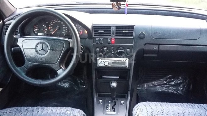 Mercedes C 220 1995, 370,000 km - 2.2 l - Saatlı