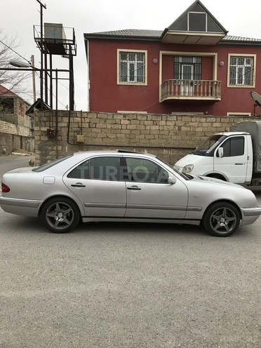 Mercedes E 240 1998, 213,860 km - 2.4 л - Bakı