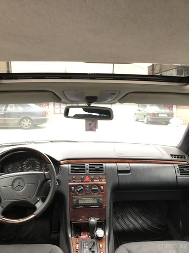Mercedes E 240 1998, 213,860 km - 2.4 л - Bakı