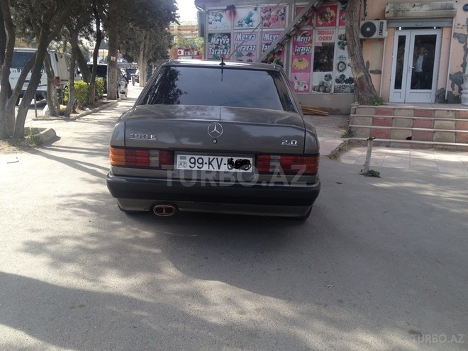 Mercedes 190 1991, 295,500 km - 2.0 л - Bakı