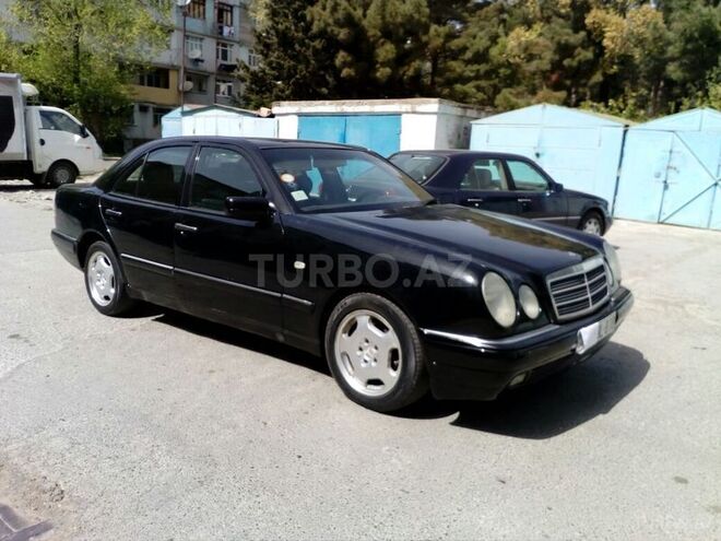 Mercedes E 230 1997, 224,000 km - 2.3 l - Sumqayıt
