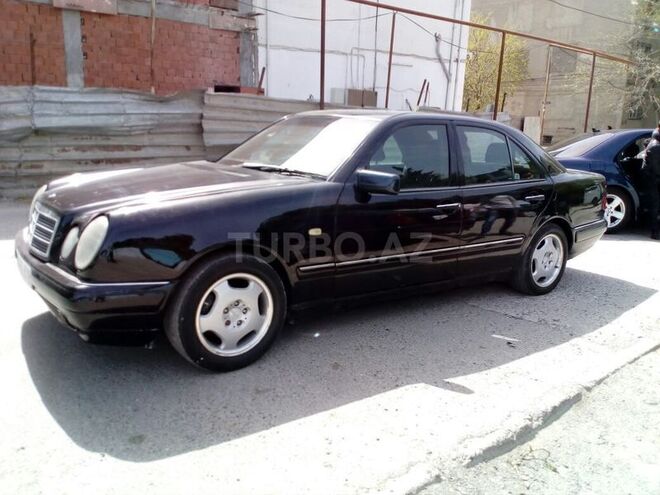 Mercedes E 230 1997, 224,000 km - 2.3 l - Sumqayıt