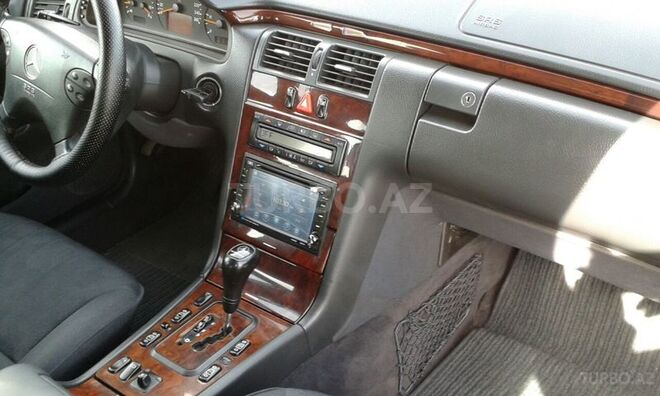 Mercedes E 270 2000, 236,900 km - 2.7 l - Bakı