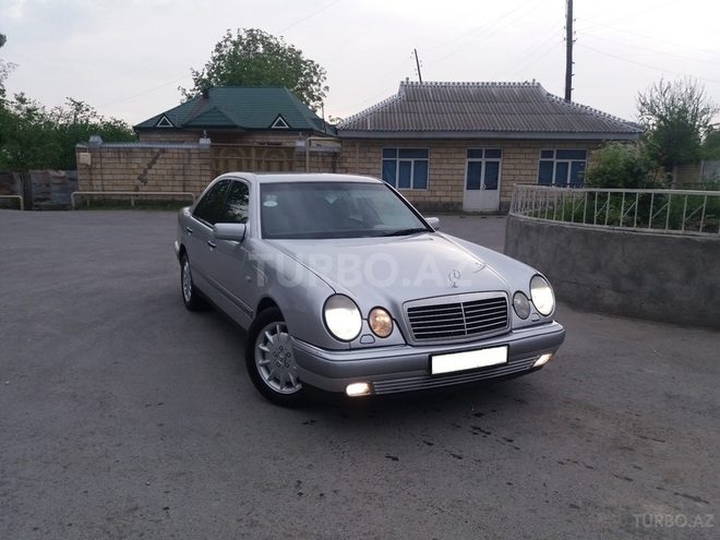 Mercedes E 240 1998, 406,000 km - 2.6 l - Zaqatala
