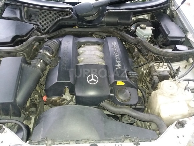 Mercedes E 240 1998, 406,000 km - 2.6 l - Zaqatala