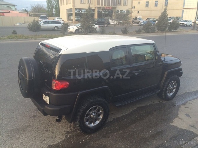 Toyota FJ Cruiser 2011, 56,000 km - 4.0 л - Bakı