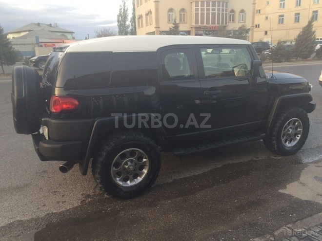 Toyota FJ Cruiser 2011, 56,000 km - 4.0 л - Bakı