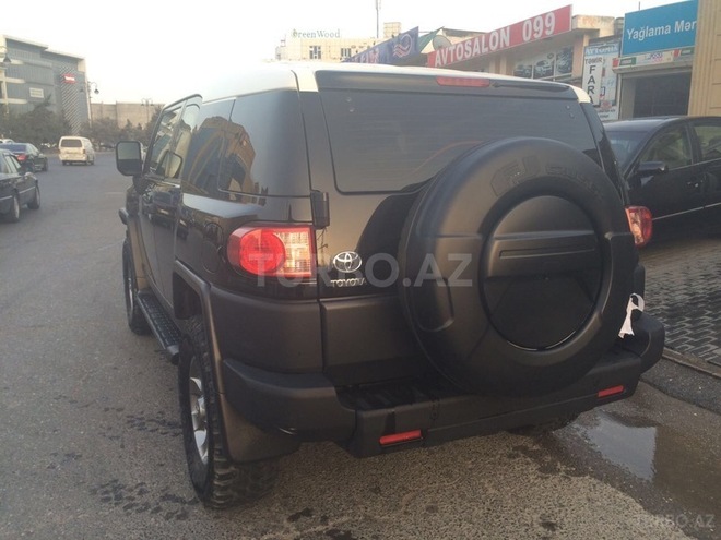 Toyota FJ Cruiser 2011, 56,000 km - 4.0 л - Bakı