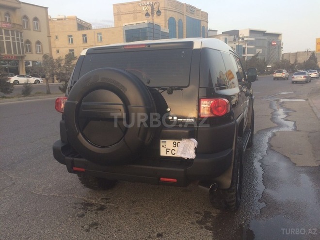 Toyota FJ Cruiser 2011, 56,000 km - 4.0 л - Bakı