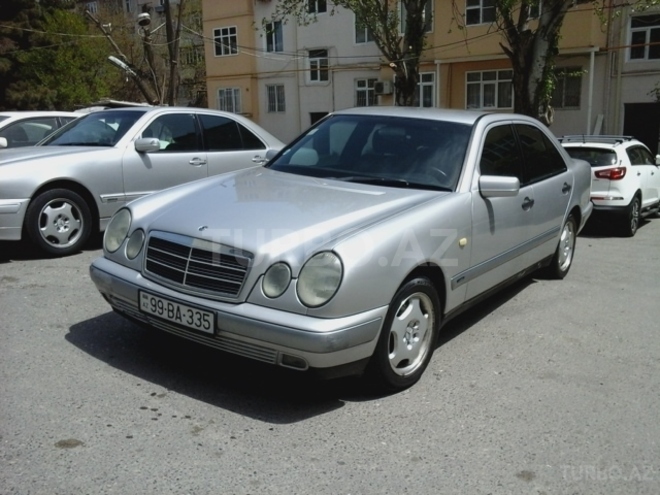 Mercedes E 240 1998, 210,000 km - 2.4 л - Bakı