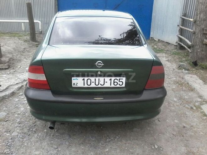 Opel Vectra 1995, 31,000 km - 1.6 l - Oğuz