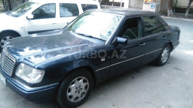 Mercedes E 280 1995, 263,457 km - 2.8 л - Bakı