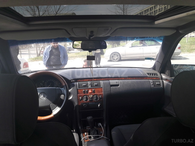 Mercedes E 230 1995, 34,000 km - 0.2 л - Bakı