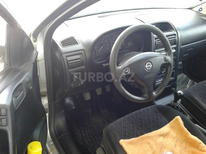 Opel Astra 1998, 250,000 km - 1.6 л - Qusar