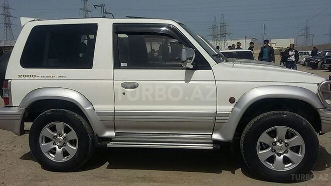 Mitsubishi Pajero 1990, 170,000 km - 2.5 l - Bakı