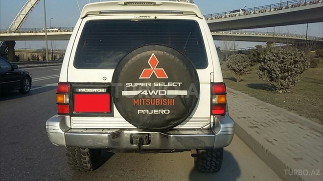 Mitsubishi Pajero 1990, 170,000 km - 2.5 l - Bakı