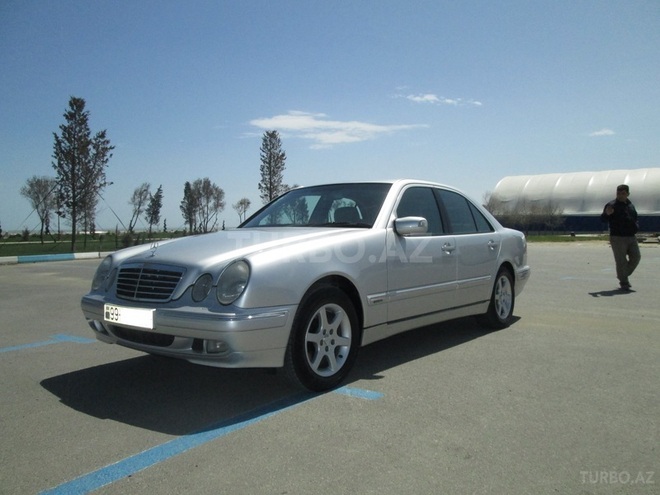 Mercedes E 240 2000, 223,000 km - 2.4 l - Sumqayıt