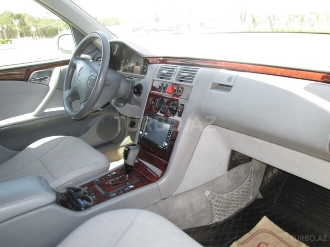 Mercedes E 240 2000, 223,000 km - 2.4 l - Sumqayıt
