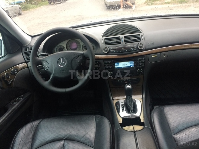 Mercedes E 320 2002, 290,000 km - 3.2 l - Bakı