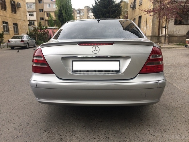 Mercedes E 320 2002, 290,000 km - 3.2 l - Bakı