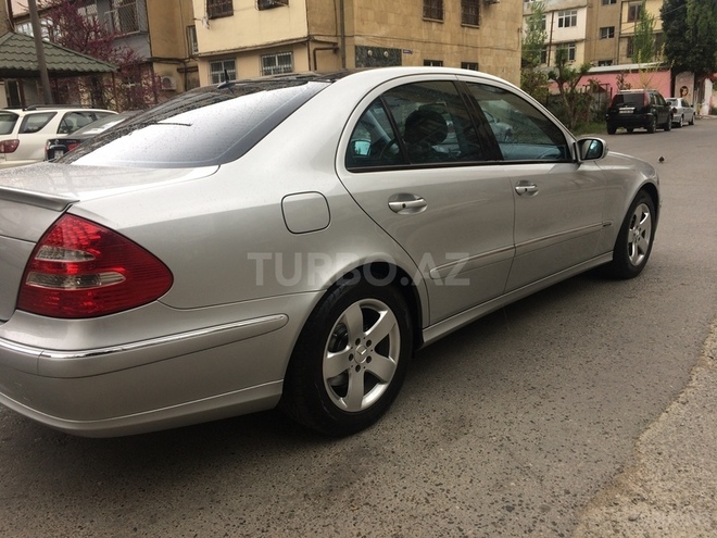 Mercedes E 320 2002, 290,000 km - 3.2 l - Bakı