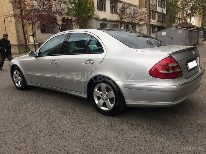 Mercedes E 320 2002, 290,000 km - 3.2 l - Bakı