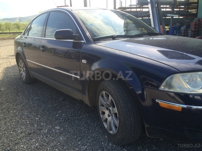 Volkswagen Passat 2002, 298,357 km - 1.8 l - Ağstafa