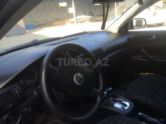 Volkswagen Passat 2002, 298,357 km - 1.8 l - Ağstafa