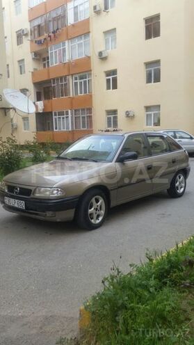 Opel Astra 1996, 272,000 km - 1.6 л - Bakı