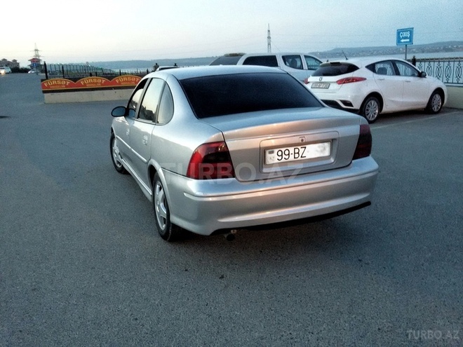 Opel Vectra 2010, 240,000 km - 2.0 l - Bakı
