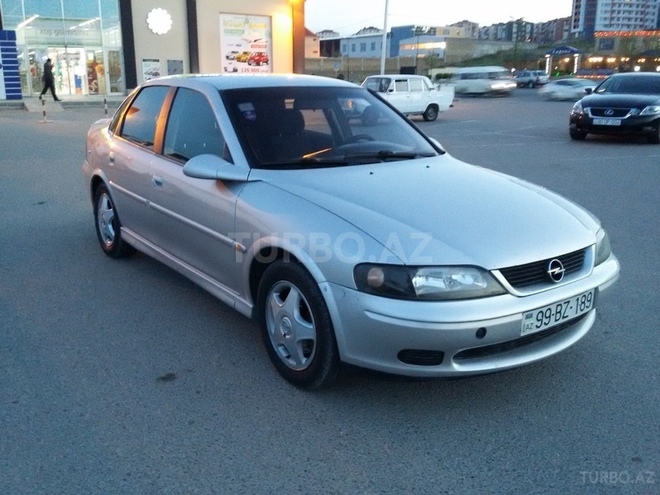 Opel Vectra 2010, 240,000 km - 2.0 l - Bakı