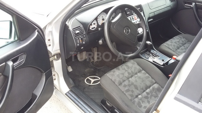 Mercedes C 180 1997, 278,000 km - 1.8 l - Bakı