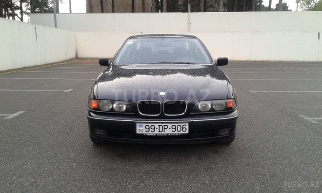 BMW 520 1999, 143,000 km - 2.2 l - Sumqayıt