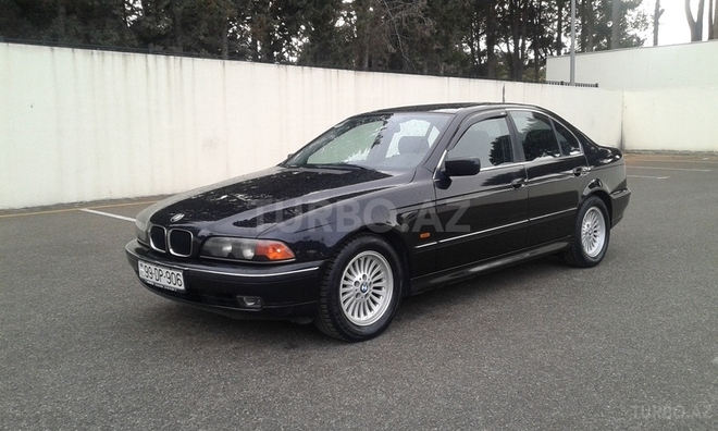 BMW 520 1999, 143,000 km - 2.2 l - Sumqayıt