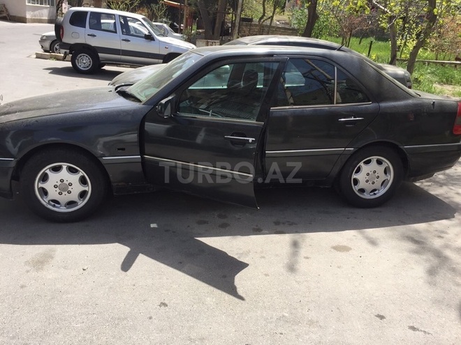 Mercedes C 220 1994, 400,000 km - 2.2 l - Bakı