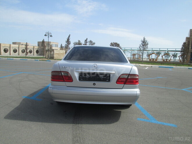 Mercedes E 240 2000, 220,000 km - 2.4 l - Sumqayıt