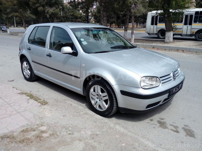 Volkswagen Golf 2001, 193,800 km - 1.6 l - Sumqayıt