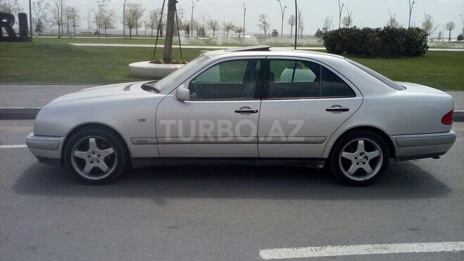 Mercedes E 240 1998, 289,000 km - 2.4 л - Bakı