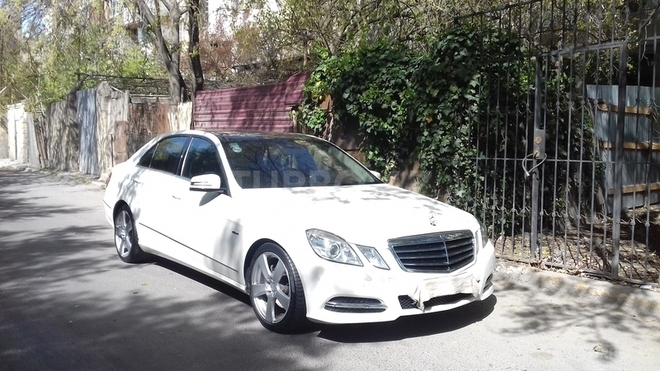 Mercedes E 250 2012, 126,000 km - 1.8 л - Bakı
