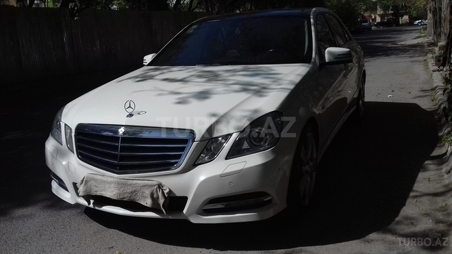 Mercedes E 250 2012, 126,000 km - 1.8 л - Bakı