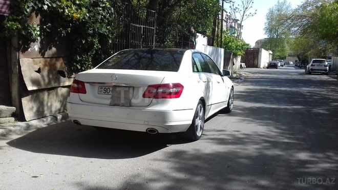 Mercedes E 250 2012, 126,000 km - 1.8 л - Bakı