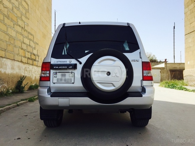 Mitsubishi Pajero io 2002, 102,100 km - 2.0 l - Bakı
