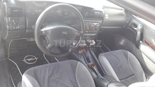 Opel Omega 1997, 187,000 km - 2.0 л - Bakı