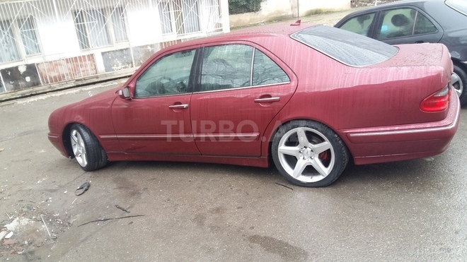 Mercedes E 240 1999, 225,500 km - 2.4 l - Bakı