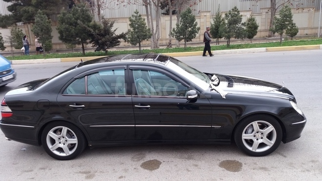 Mercedes E 320 2002, 88,444 km - 3.2 l - Bakı