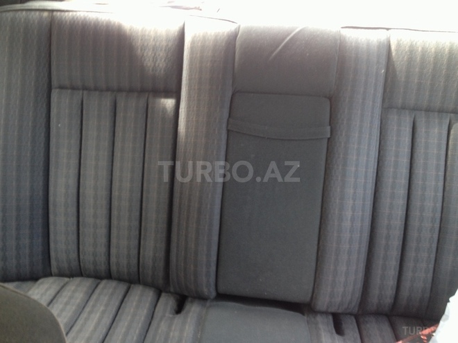 Mercedes E 300 1991, 400,000 km - 3.0 l - Bakı