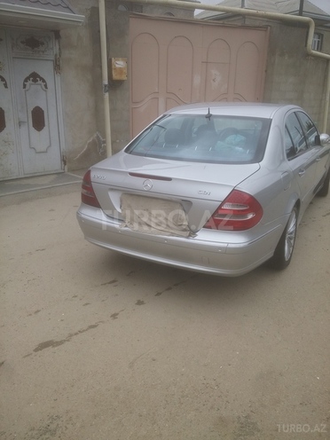 Mercedes E 270 2003, 270,000 km - 2.7 l - Bakı
