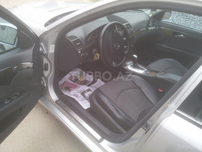 Mercedes E 270 2003, 270,000 km - 2.7 l - Bakı
