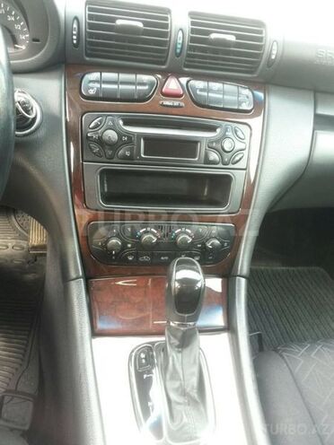 Mercedes C 200 2000, 228,000 km - 2.0 л - Bakı