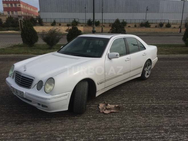 Mercedes E 200 2000, 220,000 km - 2.0 л - Bakı